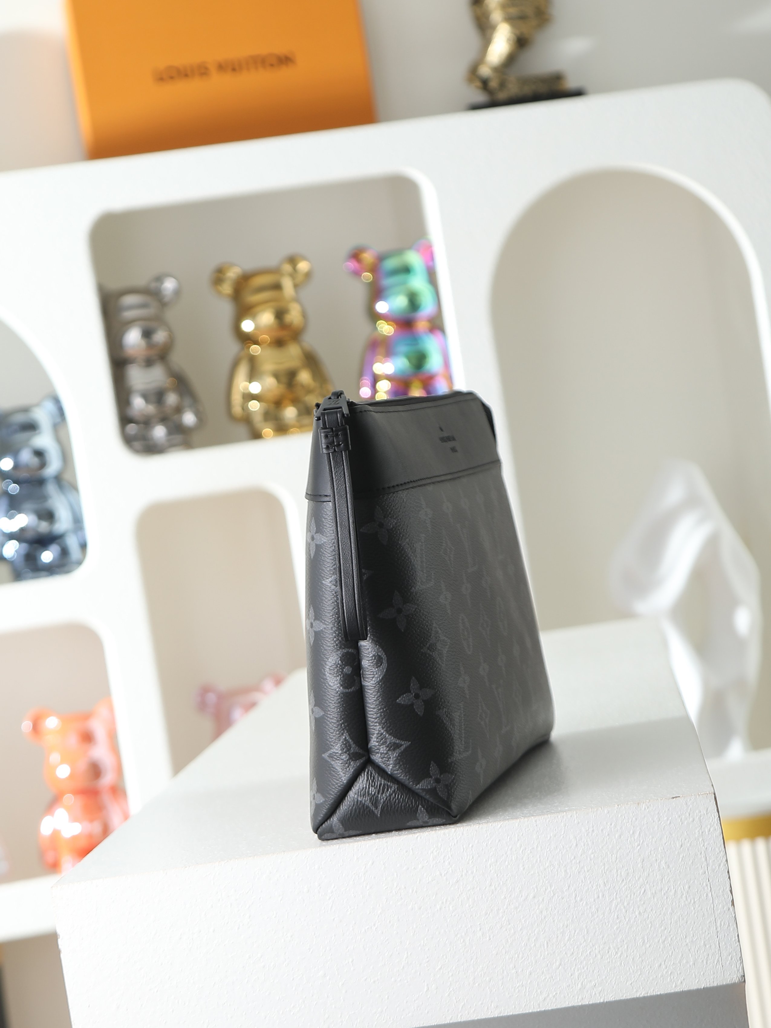 【顶级品质】M82543Pochette Voyage Souple手拿包取材柔软Monogram Ec 【顶级品质】M82543Pochette Voyage Souple手拿包取材柔软Monogram Ec