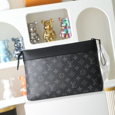 【顶级品质】M82543Pochette Voyage Souple手拿包取材柔软Monogram Ec 【顶级品质】M82543Pochette Voyage Souple手拿包取材柔软Monogram Ec