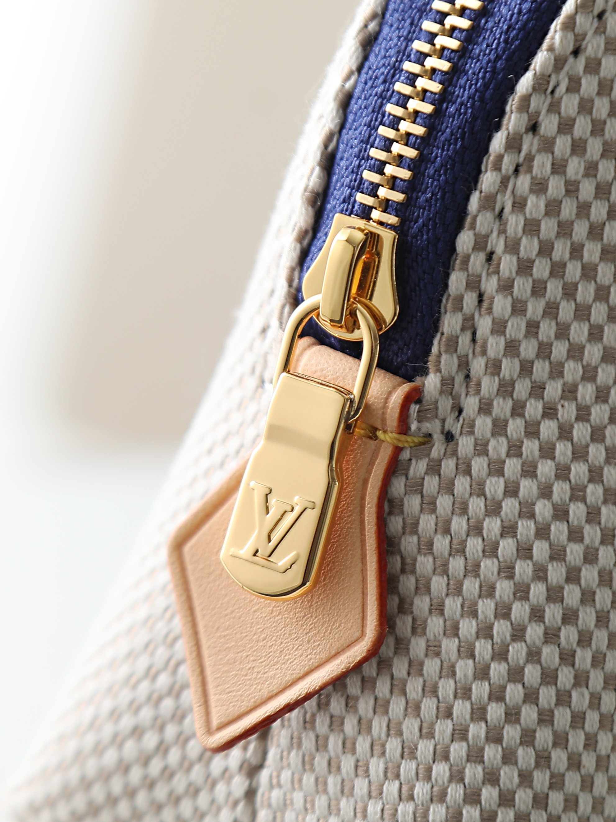 【顶级品质】M28652 蓝本款 Pochette Cosmétique 小号化妆包结合棉布和缤纷牛皮革