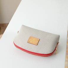 【顶级品质】M29529 红本款 Pochette Cosmétique 小号化妆包结合棉布和缤纷牛皮革 【顶级品质】M29529 红本款 Pochette Cosmétique 小号化妆包结合棉布和缤纷牛皮革