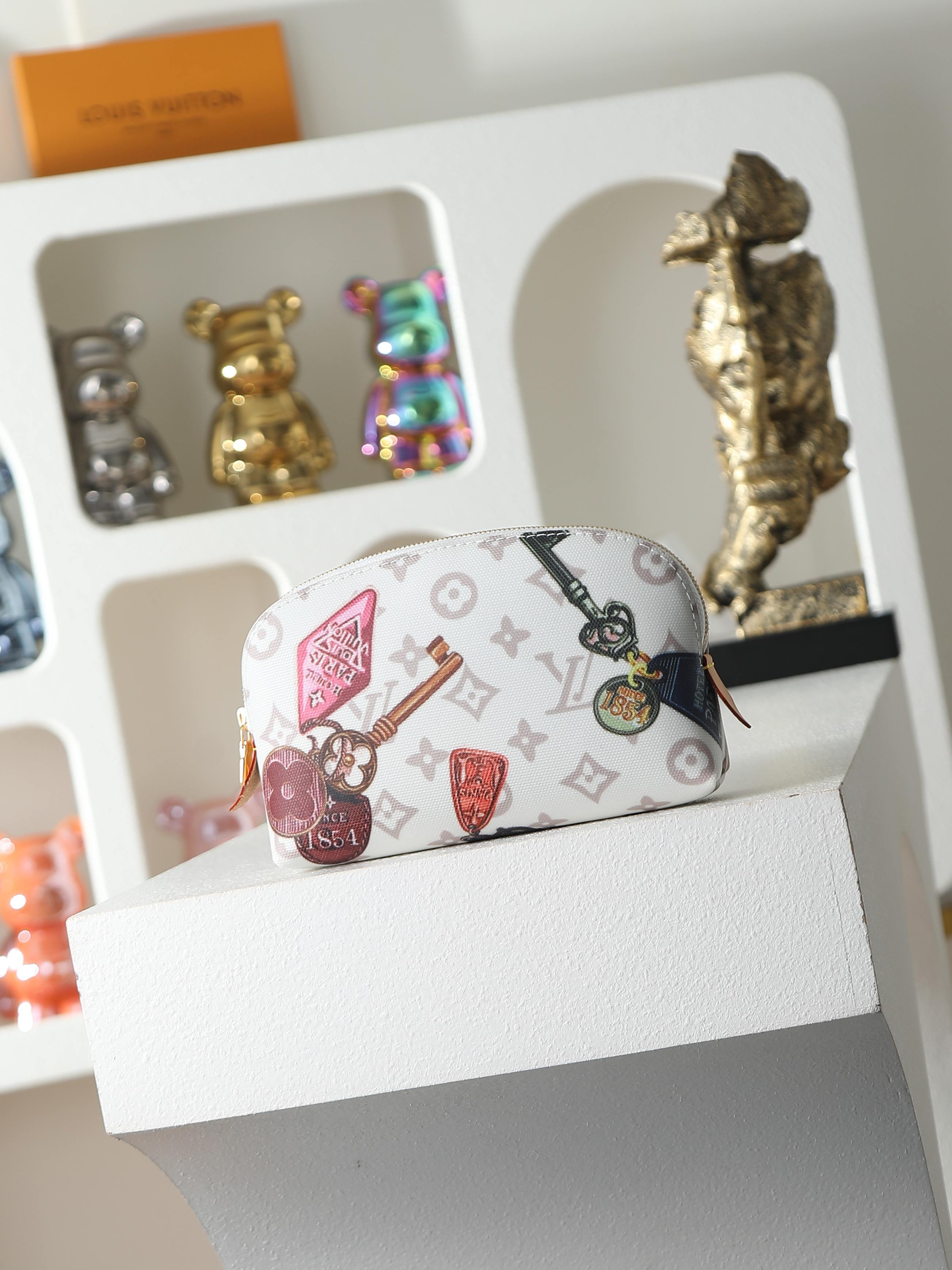 【顶级品质】M28956 印花本款Pochette Cosmetique小号化妆包采用Monogram 