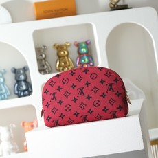 【顶级品质】M25759 酒红本款Pochette Cometique中号化妆包出自Travel wit 【顶级品质】M25759 酒红本款Pochette Cometique中号化妆包出自Travel wit