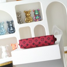 【顶级品质】M25759 酒红本款Pochette Cometique中号化妆包出自Travel wit 【顶级品质】M25759 酒红本款Pochette Cometique中号化妆包出自Travel wit