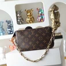 【顶级品质】M13440 公仔本款Pochette Accessoires手袋取材Monogram涂层帆 【顶级品质】M13440 公仔本款Pochette Accessoires手袋取材Monogram涂层帆