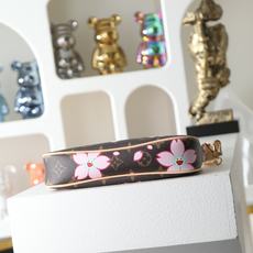【顶级品质】M13666 樱花本款 Pochette Accessoires 手袋为经典 Monogra 【顶级品质】M13666 樱花本款 Pochette Accessoires 手袋为经典 Monogra