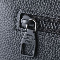【顶级品质】M25955 TAKEOFF 手拿包!本款 Takeoff 手拿包为蜡面牛皮革搭配深邃金属件 【顶级品质】M25955 TAKEOFF 手拿包!本款 Takeoff 手拿包为蜡面牛皮革搭配深邃金属件
