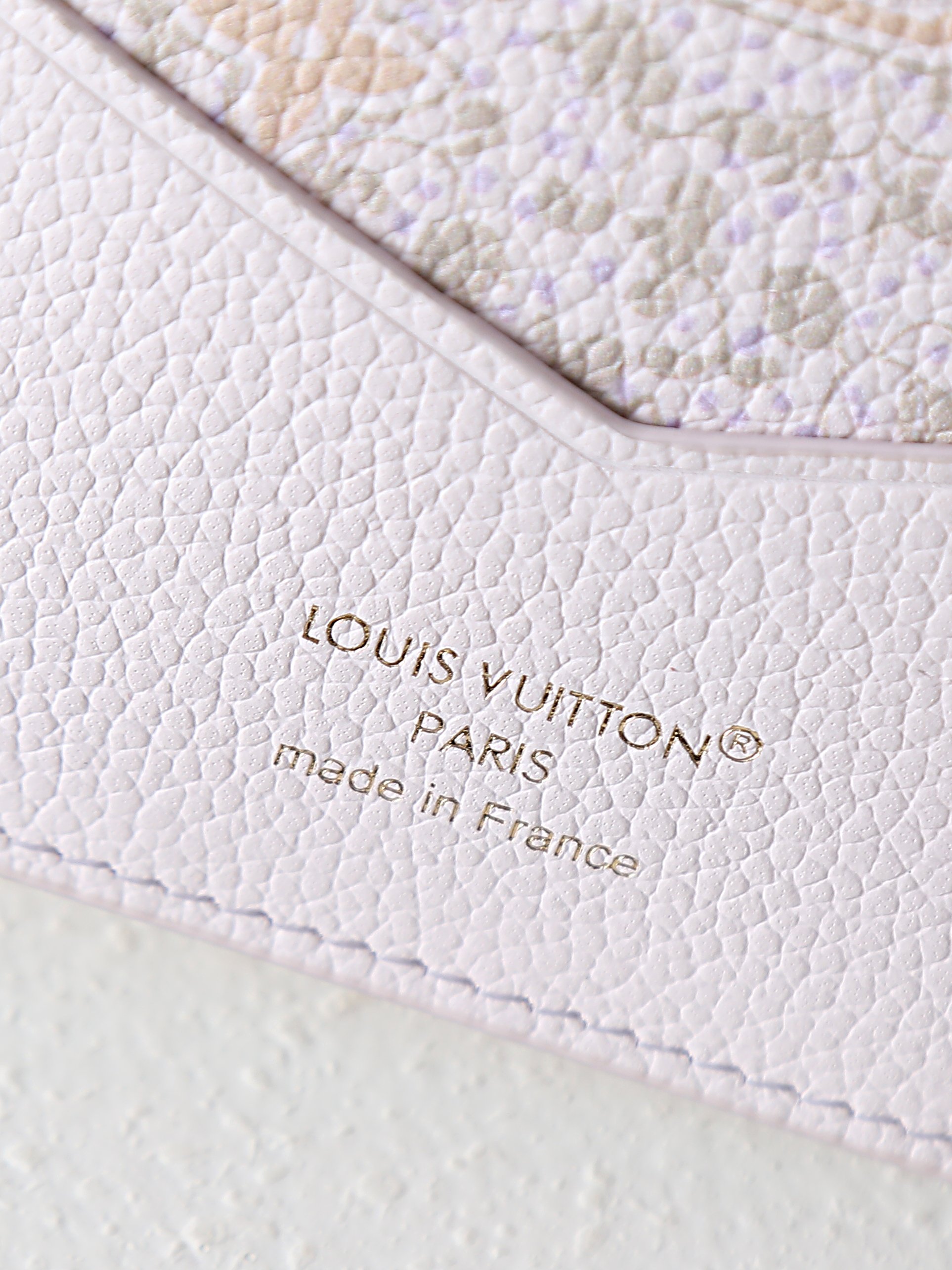 【顶级品质】M28991棕色LOUIS VUITTON烫金字母内饰牛皮护照包款结构-4个卡槽平口袋2个印