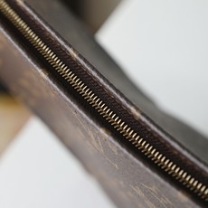 【顶级品质】M28264 (新版亮金五金)由全新标志性老花Monogram Eclipse帆布裁制而成, 【顶级品质】M28264 (新版亮金五金)由全新标志性老花Monogram Eclipse帆布裁制而成,