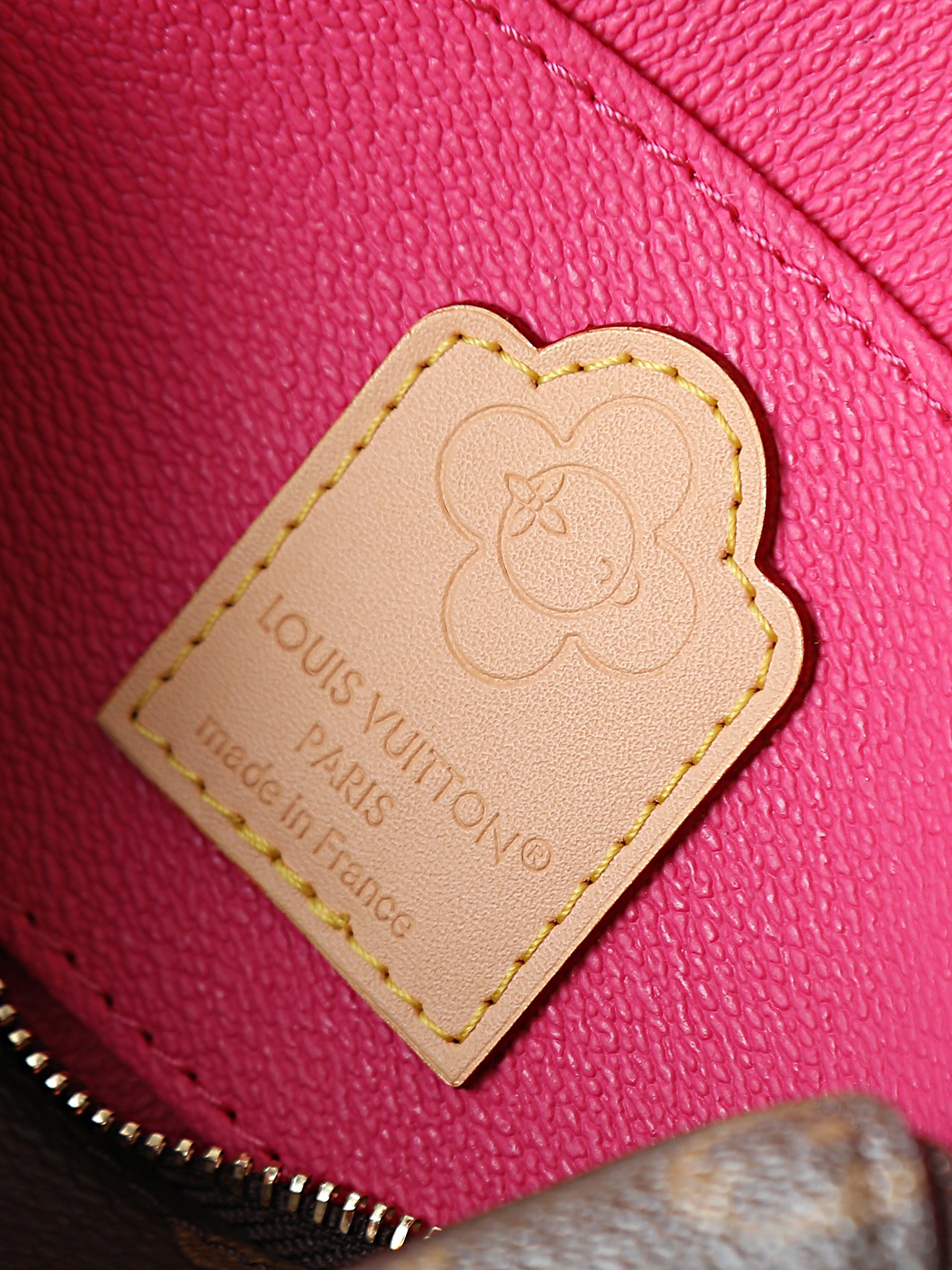 【顶级品质】M15359圣诞款小号化妆包 POCHETTE COSMÉTIQUE 化妆包 这款小巧的化妆