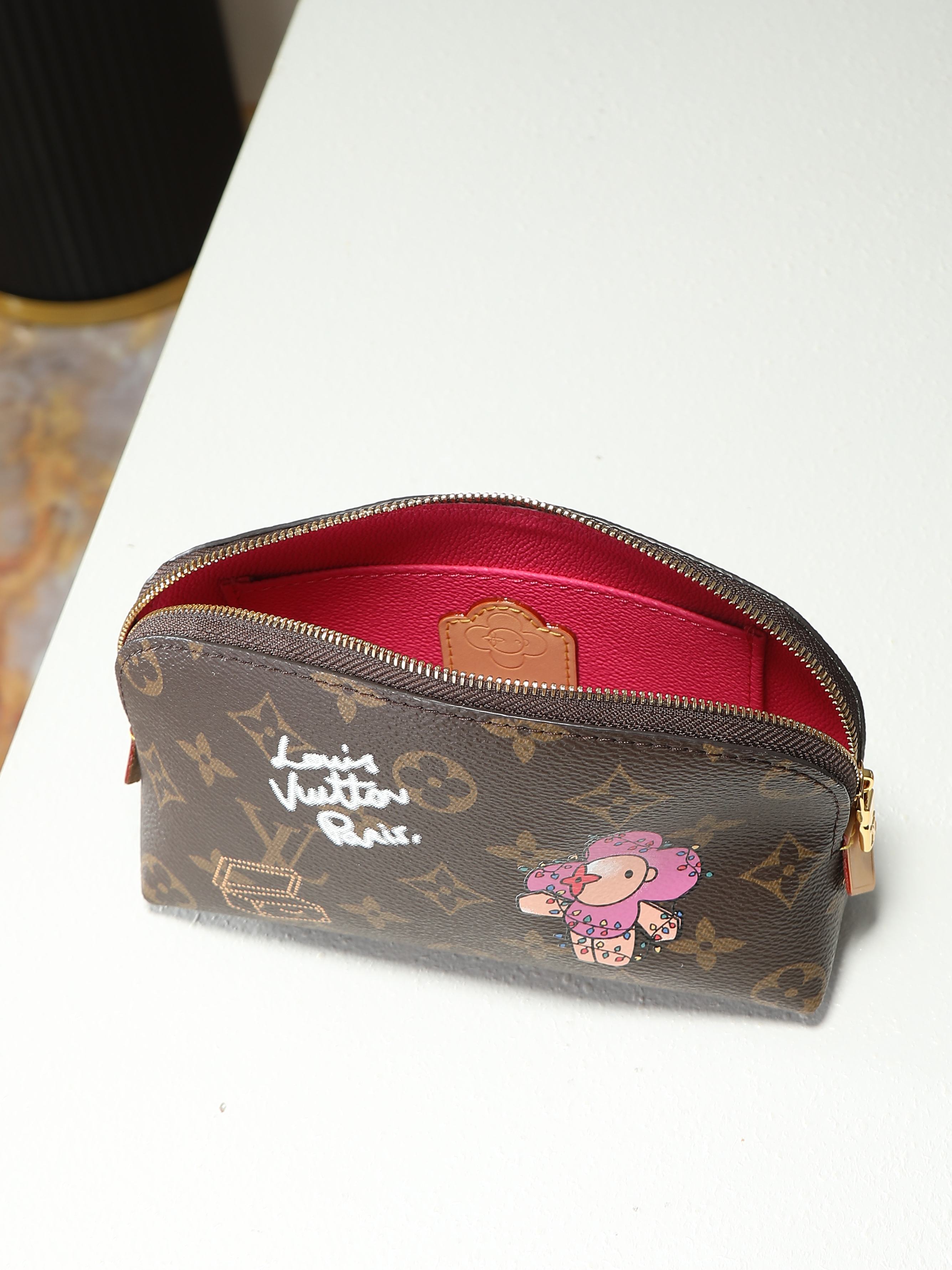 【顶级品质】M15359圣诞款小号化妆包 POCHETTE COSMÉTIQUE 化妆包 这款小巧的化妆