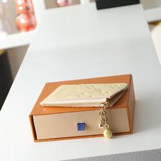 【顶级品质】M28985 香蕉色精致的细节令人着迷,以本季特有的女性触感重新诠释的卡盒“Portal C 【顶级品质】M28985 香蕉色精致的细节令人着迷,以本季特有的女性触感重新诠释的卡盒“Portal C