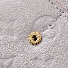 【顶级品质】M29465 薰衣草色以适合今后的西一尊的时髦的Swi一布薰衣草色调登场的“波特福伊·莎拉” 【顶级品质】M29465 薰衣草色以适合今后的西一尊的时髦的Swi一布薰衣草色调登场的“波特福伊·莎拉”