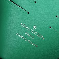 【顶级品质】M40840 黑格配绿【Pochette Kasai 手拿包】這款收納包以柔軟的Monogr 【顶级品质】M40840 黑格配绿【Pochette Kasai 手拿包】這款收納包以柔軟的Monogr
