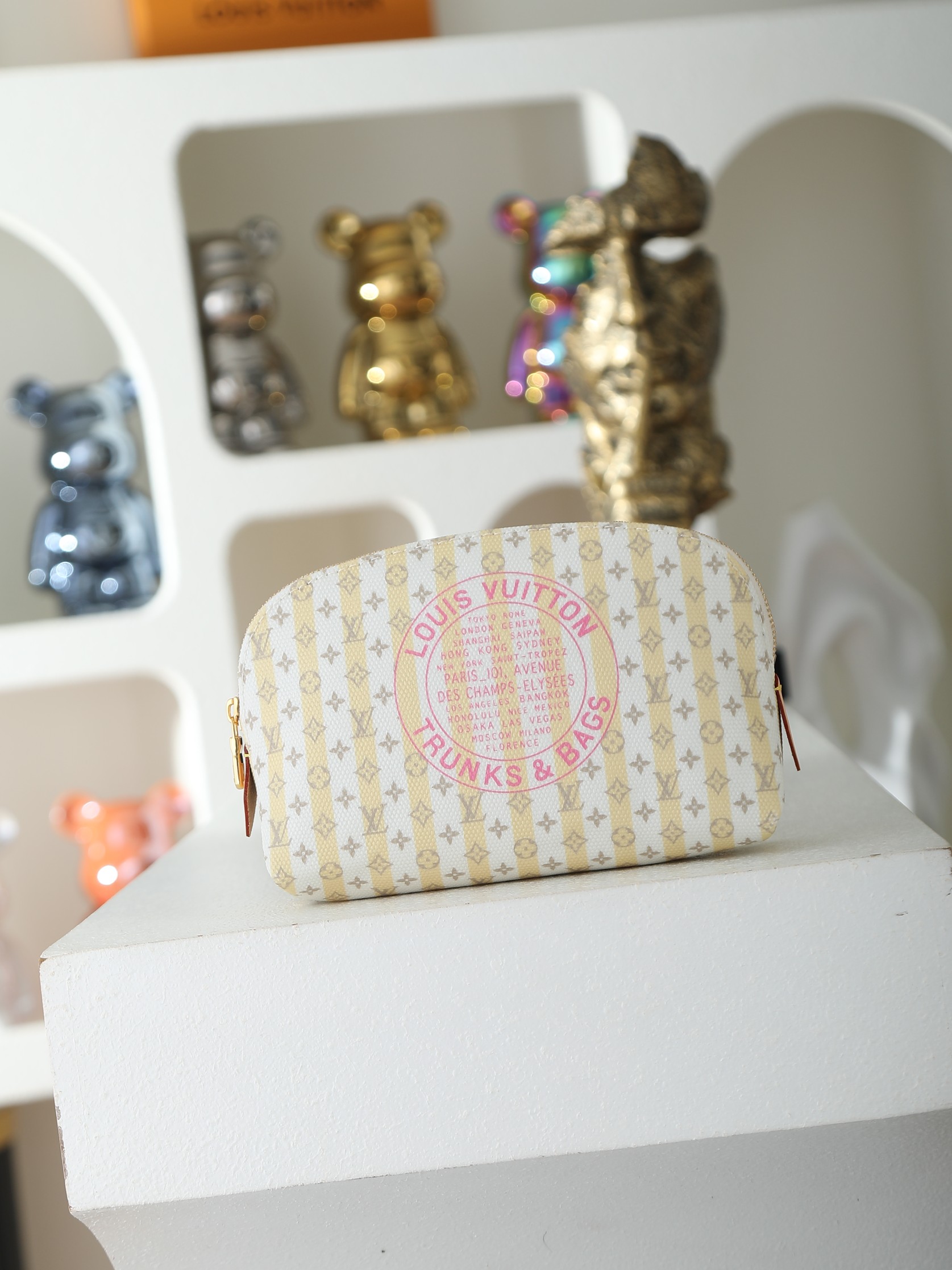 【顶级品质】M28679本款 Pochette Cosmétique 小号化妆包身披 LV StamP涂