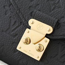 【顶级品质】M4717z本款 Pouch Metis 腰带为莹泽链条搭配可拆卸 Monogram Emp 【顶级品质】M4717z本款 Pouch Metis 腰带为莹泽链条搭配可拆卸 Monogram Emp