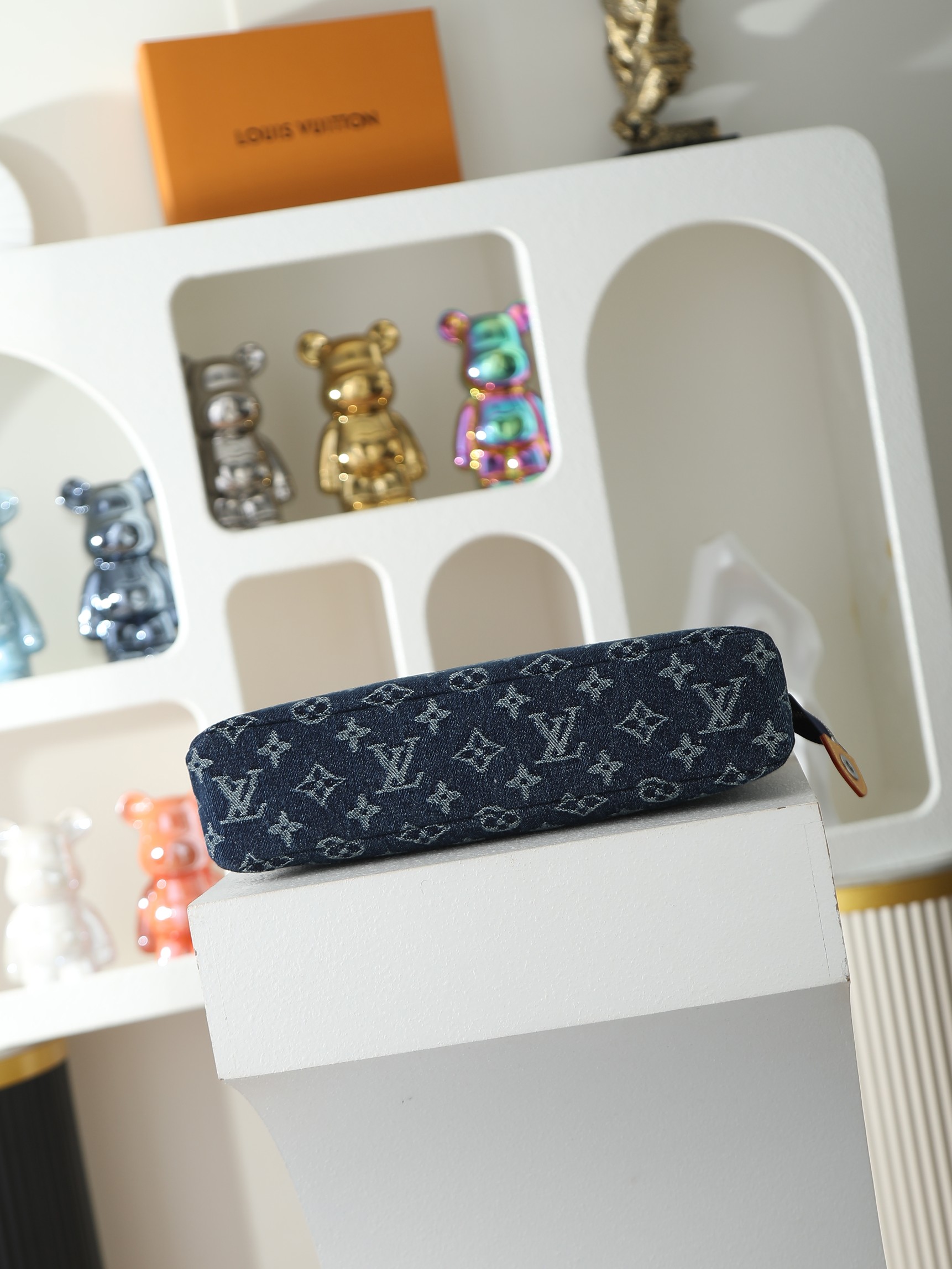 【顶级品质】M27559 牛仔本款 Pochette Voyage Souple 手拿包结合 Monog
