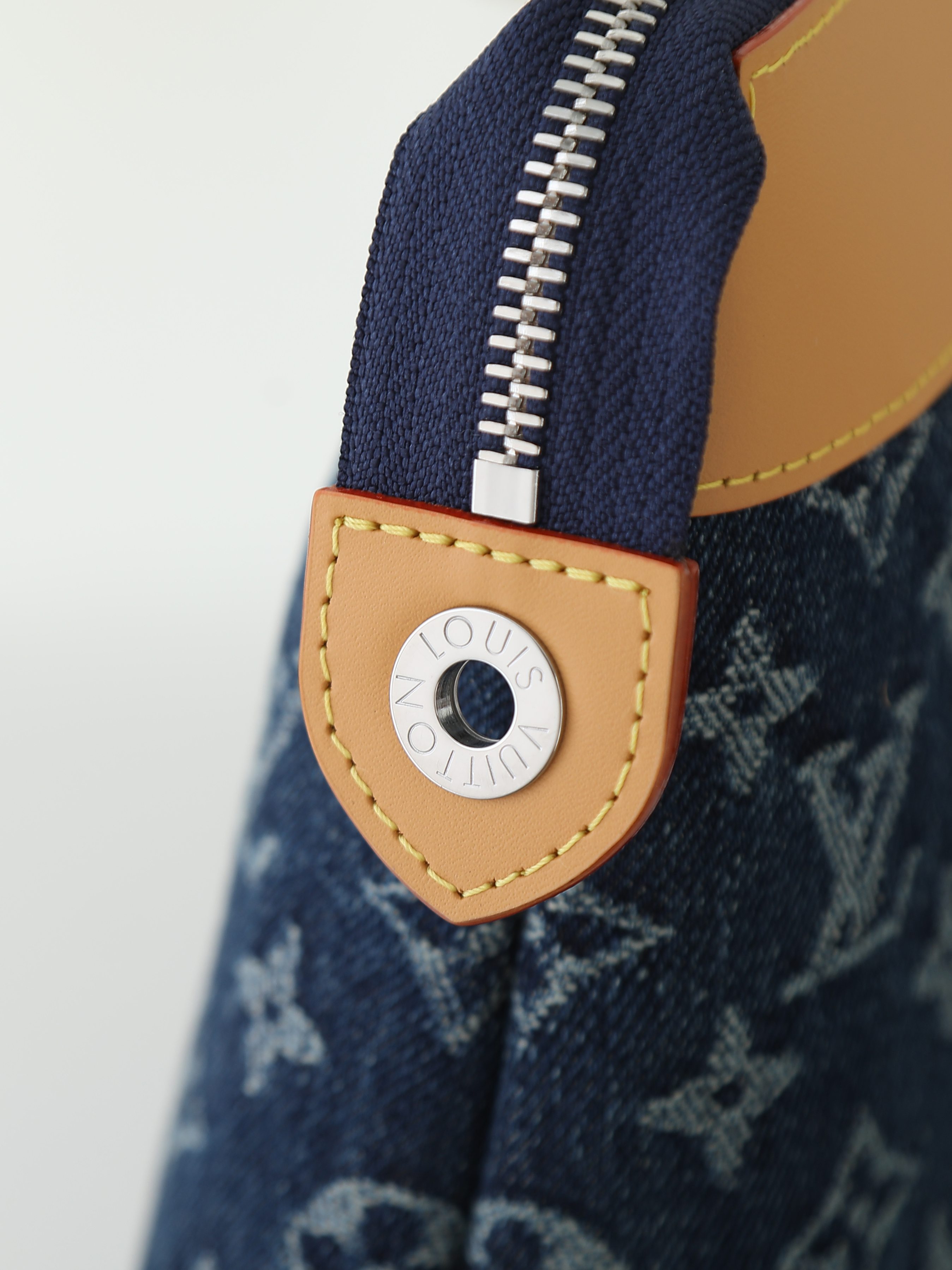 【顶级品质】M27559 牛仔本款 Pochette Voyage Souple 手拿包结合 Monog