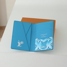 【顶级品质】M28622 蓝色鲜艳的单体冰块用与画布同系色的皮革衬里完成的卡盒“Organizer de 【顶级品质】M28622 蓝色鲜艳的单体冰块用与画布同系色的皮革衬里完成的卡盒“Organizer de