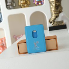 【顶级品质】M28786 蓝色- 采用品牌标志性Monogram老花,以渐变/喷雾晕染工艺呈现出“褪色/ 【顶级品质】M28786 蓝色- 采用品牌标志性Monogram老花,以渐变/喷雾晕染工艺呈现出“褪色/