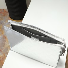 【顶级品质】M15358 压花银 内置芯片- 采用Monogram Miroir镜面涂层帆布打造银色金属 【顶级品质】M15358 压花银 内置芯片- 采用Monogram Miroir镜面涂层帆布打造银色金属
