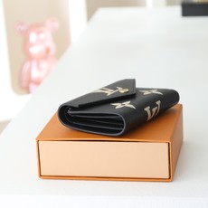 【顶级品质】 M80968 黑色 新款女士三折钱包 本款 Victorine 钱夹以 Monogram Emprein 【顶级品质】 M80968 黑色 新款女士三折钱包 本款 Victorine 钱夹以 Monogram Emprein
