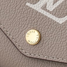 【顶级品质】 M81049 杏色 這款拉鏈錢包以雙色Monogram Empreinte皮革製造,Monogram圖案 【顶级品质】 M81049 杏色 這款拉鏈錢包以雙色Monogram Empreinte皮革製造,Monogram圖案
