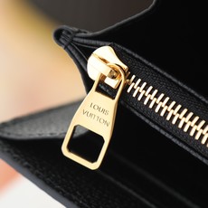 【顶级品质】 M80496 黑色丝印 這款拉鏈錢包以雙色Monogram Empreinte皮革製造,Monogram圖 【顶级品质】 M80496 黑色丝印 這款拉鏈錢包以雙色Monogram Empreinte皮革製造,Monogram圖