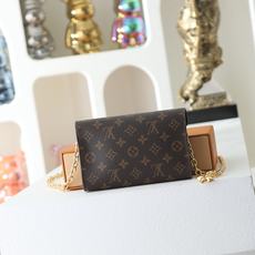 【顶级品质】 M4869z 老花 POUCH METIS 腰带 本款 Pouch Metis 腰带以奇巧设计拓展多重功能 【顶级品质】 M4869z 老花 POUCH METIS 腰带 本款 Pouch Metis 腰带以奇巧设计拓展多重功能