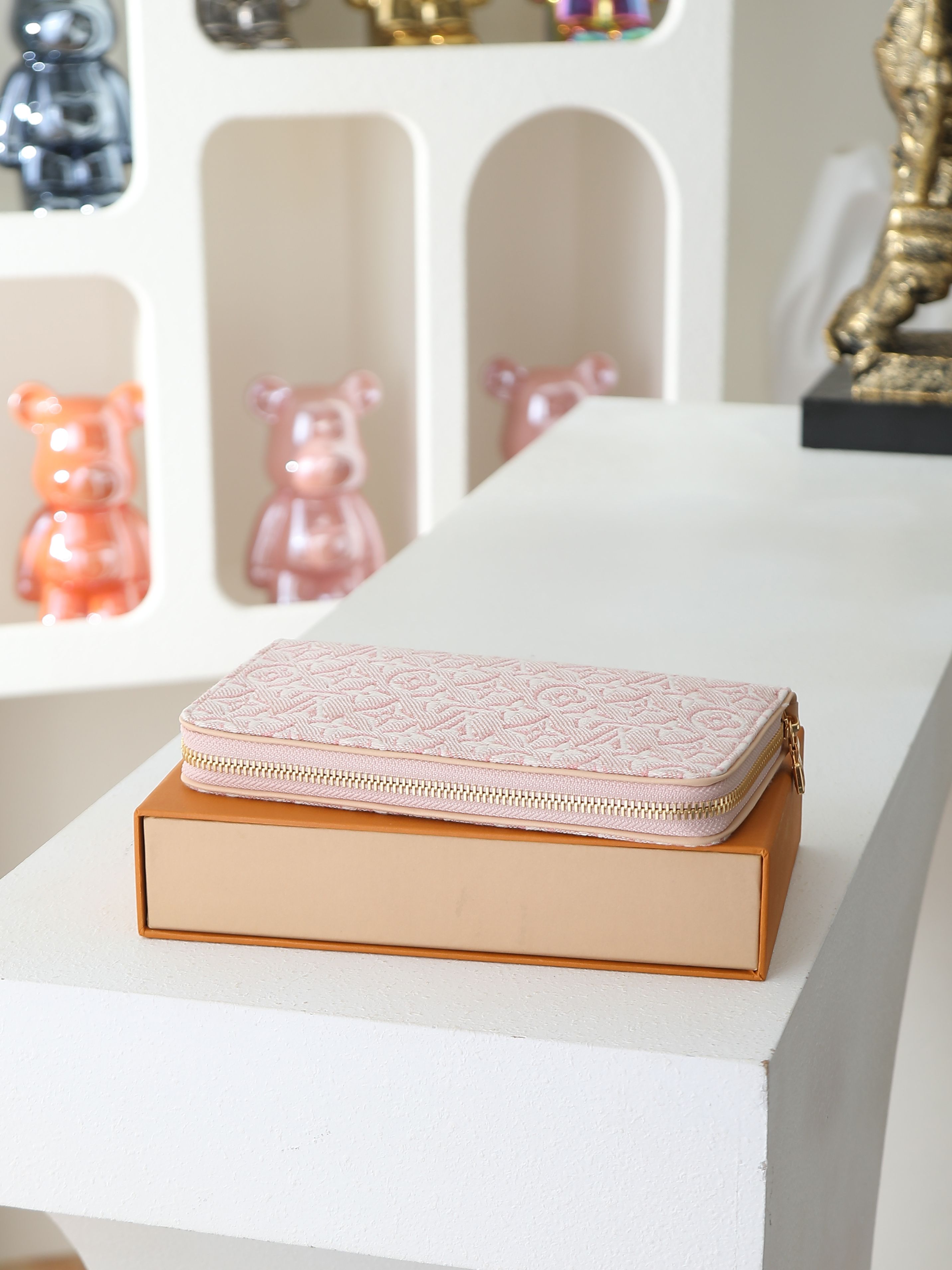 【顶级品质】 M29575 粉色 提粉色!LOUIS VUITTON Zippy 经典老花满印 提花面料 钱包 此款风格 【顶级品质】 M29575 粉色 提粉色!LOUIS VUITTON Zippy 经典老花满印 提花面料 钱包 此款风格