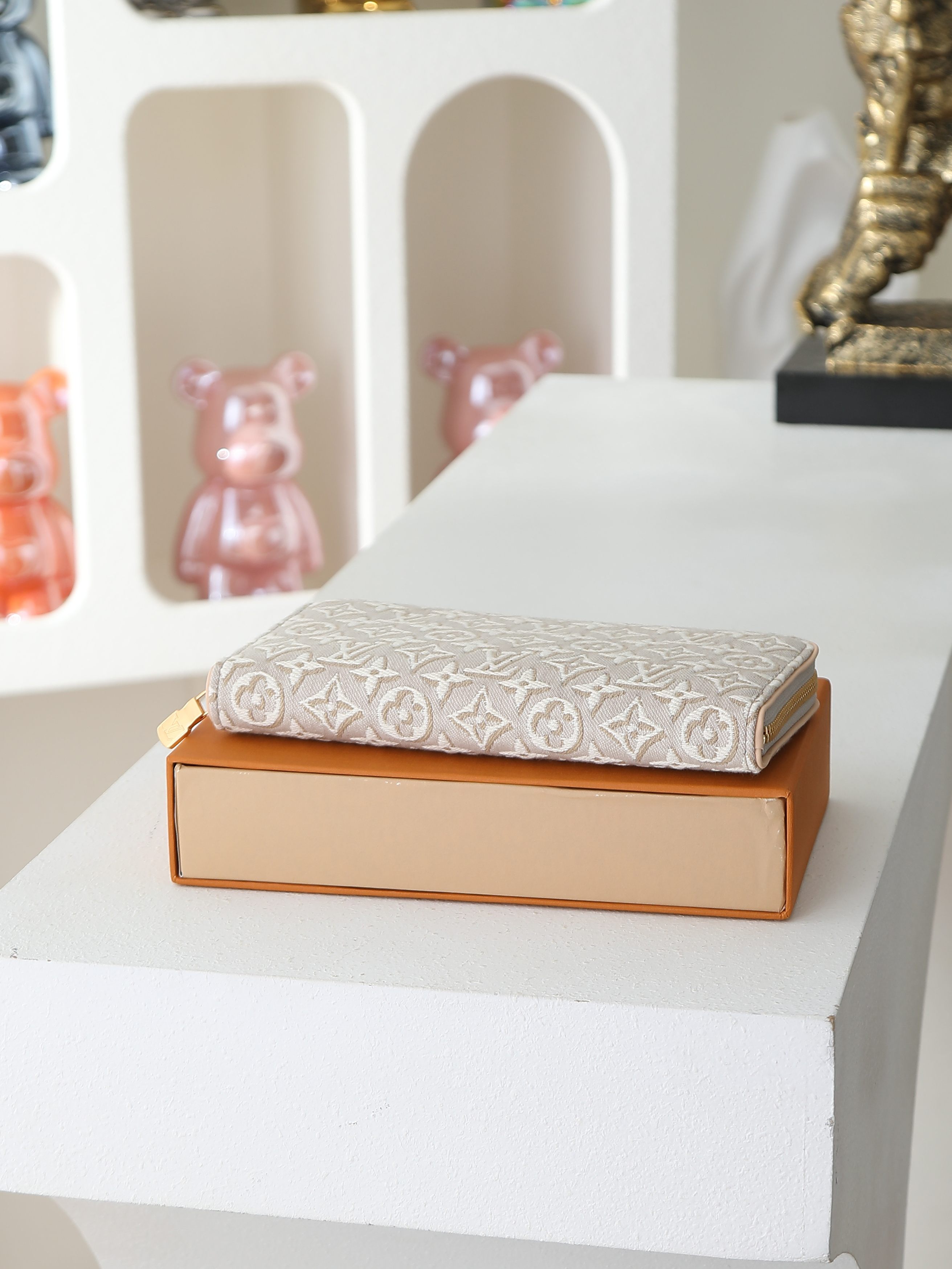 【顶级品质】 M29575 灰色 提米灰色!LOUIS VUITTON Zippy 经典老花满印 提花面料 钱包 此款风 【顶级品质】 M29575 灰色 提米灰色!LOUIS VUITTON Zippy 经典老花满印 提花面料 钱包 此款风