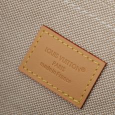 【顶级品质】 M26829 宝蓝 pochette voyage souple 手拿包 pochette voyage 【顶级品质】 M26829 宝蓝 pochette voyage souple 手拿包 pochette voyage