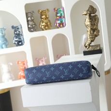 【顶级品质】 M26829 宝蓝 pochette voyage souple 手拿包 pochette voyage 【顶级品质】 M26829 宝蓝 pochette voyage souple 手拿包 pochette voyage
