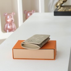 【顶级品质】 M27053 卡包 這款Enveloppe Carte de Visite採用Monogram Surpl 【顶级品质】 M27053 卡包 這款Enveloppe Carte de Visite採用Monogram Surpl