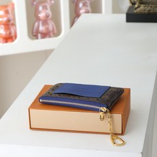 【顶级品质】 M29002 冲孔蓝 用Monogram Perfor Canvas材质重新诠释的卡片&钥匙包“Poche 【顶级品质】 M29002 冲孔蓝 用Monogram Perfor Canvas材质重新诠释的卡片&钥匙包“Poche