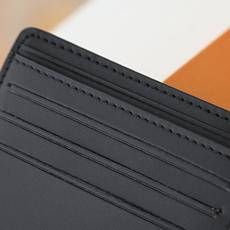 【顶级品质】 M26744 短夹 本款 Multiple 钱夹 Monogram Midnight 涂层帆布释放考究韵致 【顶级品质】 M26744 短夹 本款 Multiple 钱夹 Monogram Midnight 涂层帆布释放考究韵致