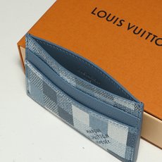 【顶级品质】 M2a075 卡包 款 Double 卡夹采用 Damoflage 涂层帆布,展现 Pharrell Wi 【顶级品质】 M2a075 卡包 款 Double 卡夹采用 Damoflage 涂层帆布,展现 Pharrell Wi