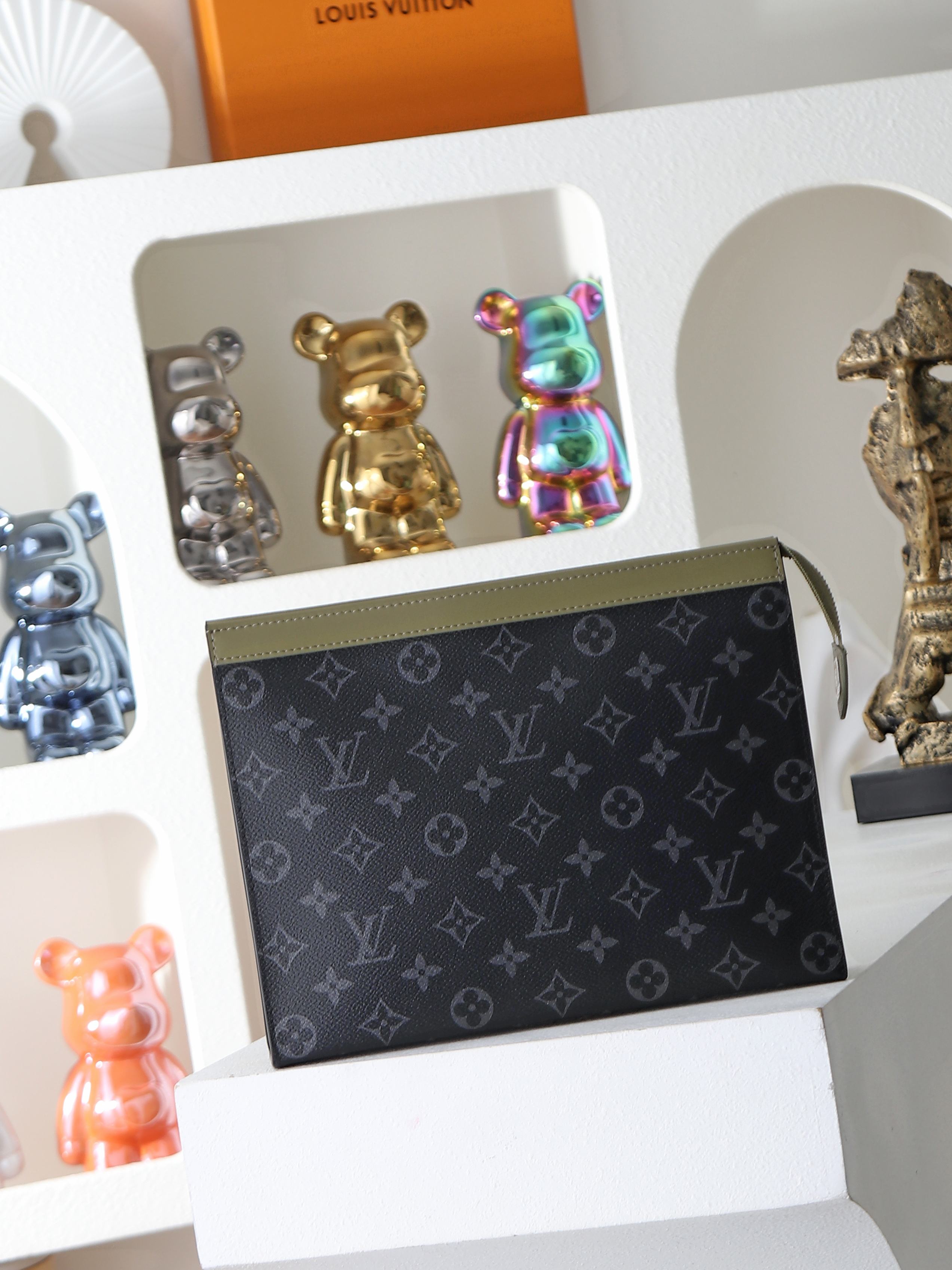 【顶级品质】 M28841 手包 POCHETTE VOYAGE 手拿包!本款 Pochette Voyage 手拿包汲 【顶级品质】 M28841 手包 POCHETTE VOYAGE 手拿包!本款 Pochette Voyage 手拿包汲