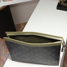 【顶级品质】 M28841 手包 POCHETTE VOYAGE 手拿包!本款 Pochette Voyage 手拿包汲 【顶级品质】 M28841 手包 POCHETTE VOYAGE 手拿包!本款 Pochette Voyage 手拿包汲
