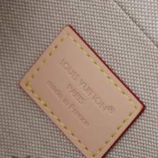【顶级品质】 M29667 灰色 NICE 迷你化妆!本款 Nice 迷你化妆包取材 Monogram Emblème 【顶级品质】 M29667 灰色 NICE 迷你化妆!本款 Nice 迷你化妆包取材 Monogram Emblème