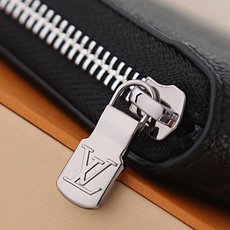 【顶级品质】 M11611 黑花 本款 Zippy Horizontal 钱夹为 Monogram Eclipse 帆布 【顶级品质】 M11611 黑花 本款 Zippy Horizontal 钱夹为 Monogram Eclipse 帆布