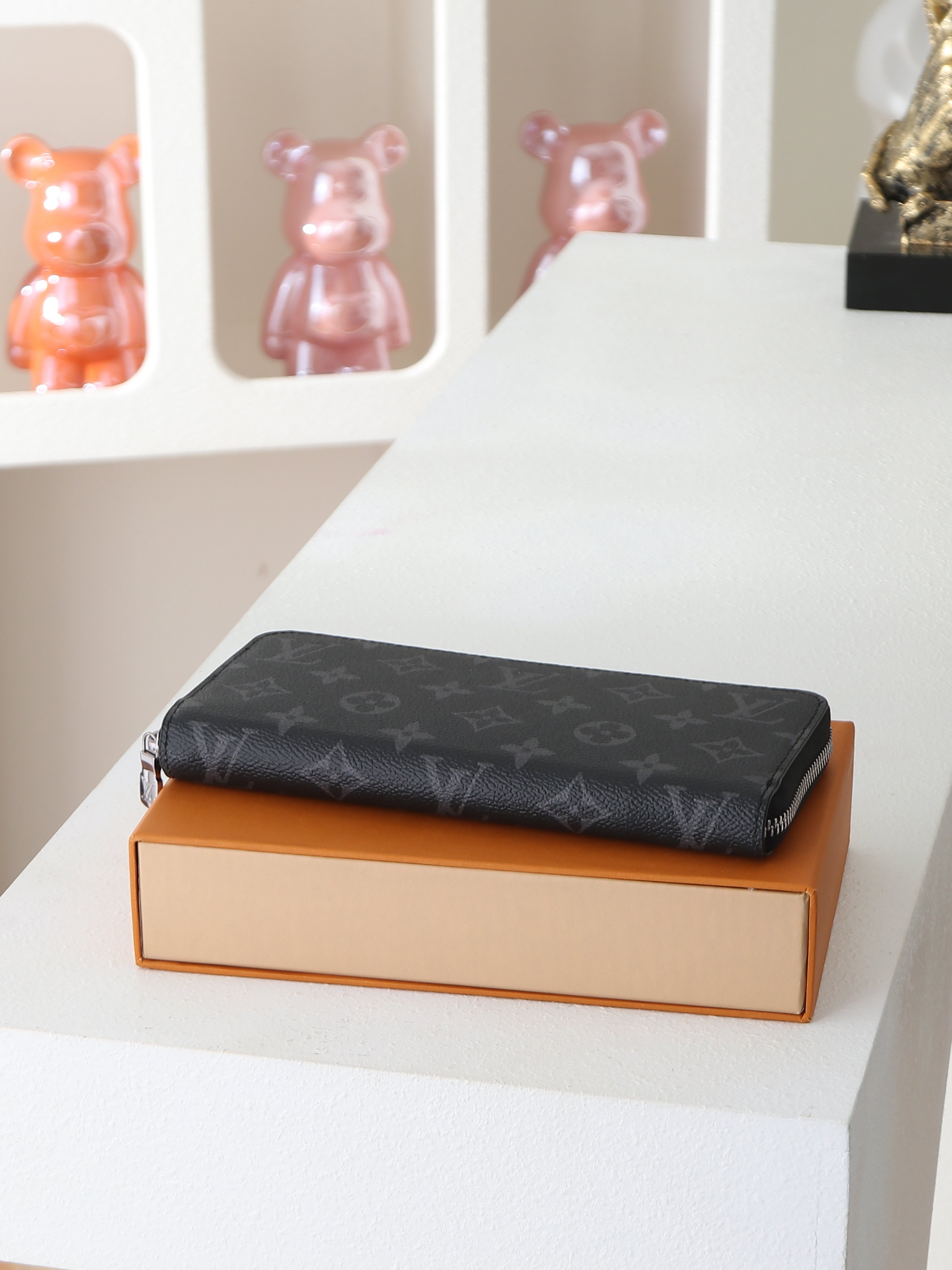 【顶级品质】 M11611 黑花 本款 Zippy Horizontal 钱夹为 Monogram Eclipse 帆布 【顶级品质】 M11611 黑花 本款 Zippy Horizontal 钱夹为 Monogram Eclipse 帆布