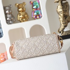 【顶级品质】 M29881 灰色 【POCHETTE PAPILLON 手袋】M29881 粉色/提花 本款 Poche 【顶级品质】 M29881 灰色 【POCHETTE PAPILLON 手袋】M29881 粉色/提花 本款 Poche