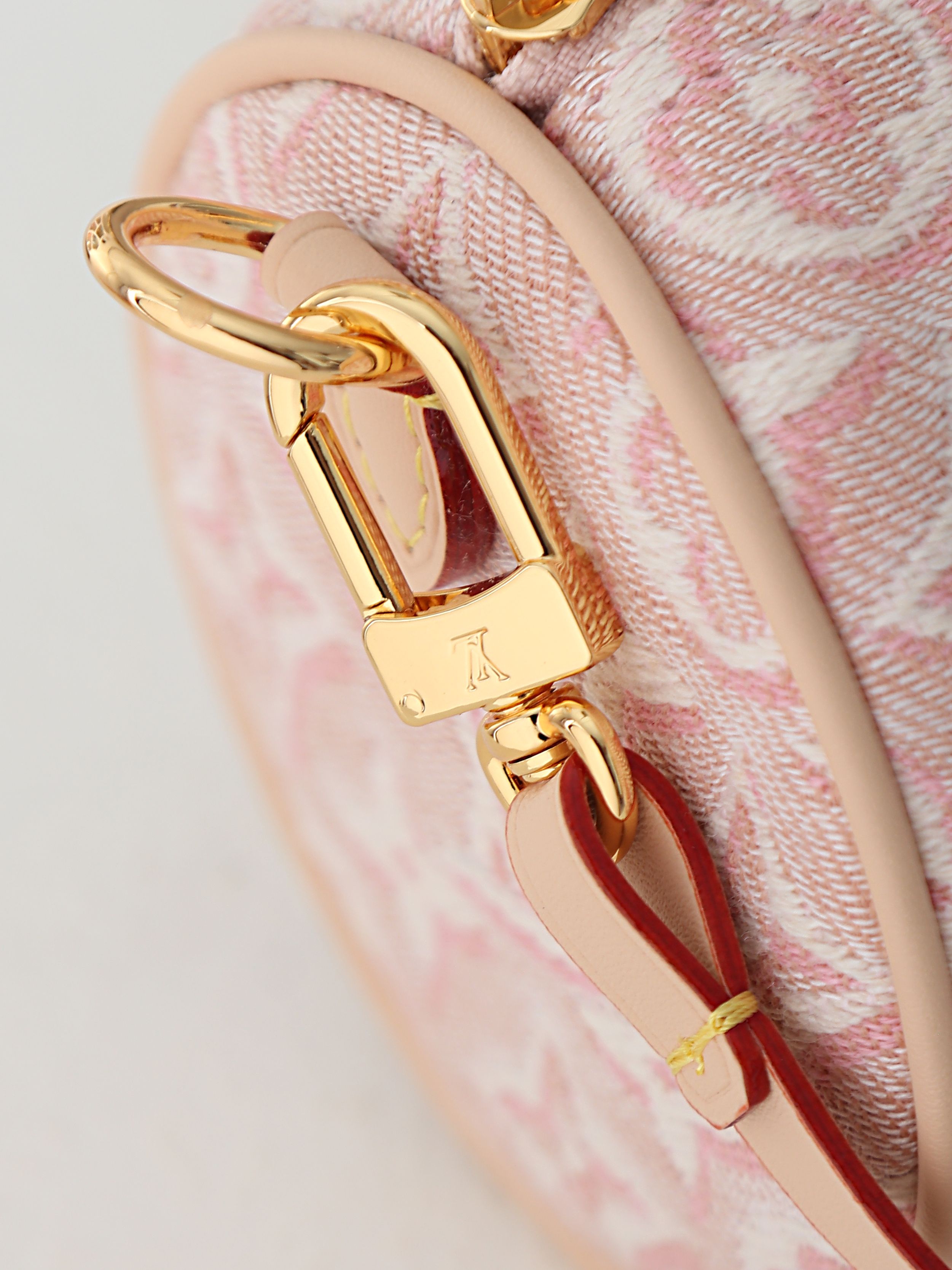 【顶级品质】 M29881 粉色 【POCHETTE PAPILLON 手袋】M29881 灰色/提花 本款 Poche 【顶级品质】 M29881 粉色 【POCHETTE PAPILLON 手袋】M29881 灰色/提花 本款 Poche