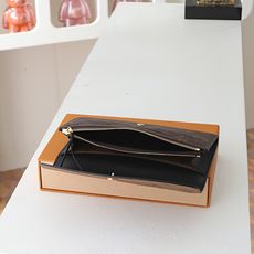 【顶级品质】 M82157 拼色 本款Emilie 钱夹释放 Monogram 帆布和 Monogram Reverse 【顶级品质】 M82157 拼色 本款Emilie 钱夹释放 Monogram 帆布和 Monogram Reverse
