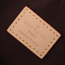 【顶级品质】 M25703 老花 POCHETTE PAPILLON 手袋、翻阅路易威登的典藏档案,探寻 Pochett 【顶级品质】 M25703 老花 POCHETTE PAPILLON 手袋、翻阅路易威登的典藏档案,探寻 Pochett