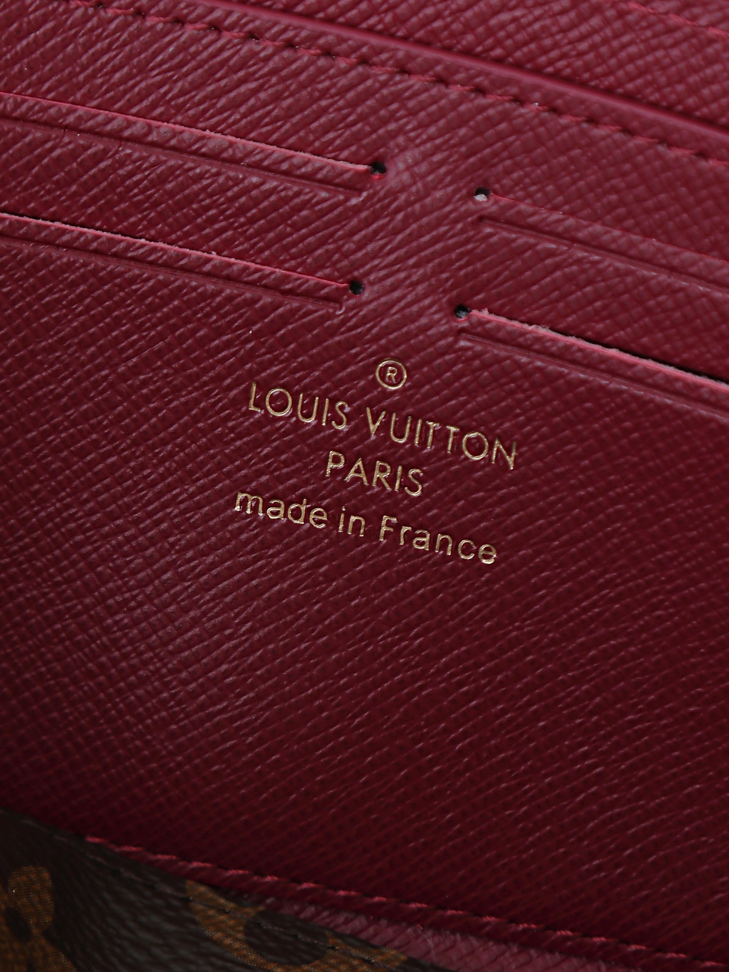 【顶级品质】 M60742 玫红 PClémence 钱夹,尺寸小,容量大,采用标志性的 Damier Azur 帆布制 【顶级品质】 M60742 玫红 PClémence 钱夹,尺寸小,容量大,采用标志性的 Damier Azur 帆布制