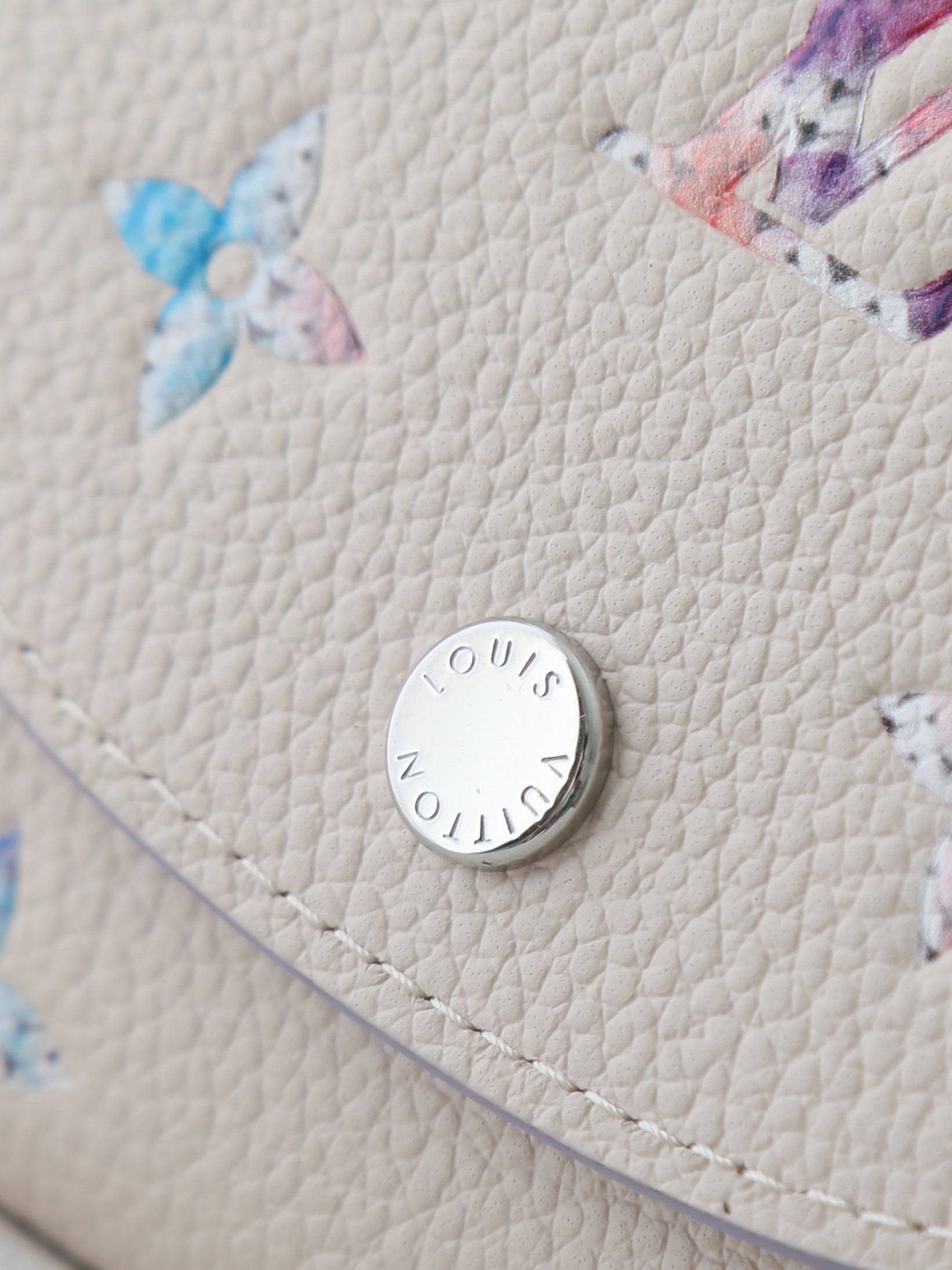 【顶级品质】 M29772 石英色 ROSALIE 零钱包!本款 Rosalie 零钱包出自 Monogram Empr 【顶级品质】 M29772 石英色 ROSALIE 零钱包!本款 Rosalie 零钱包出自 Monogram Empr