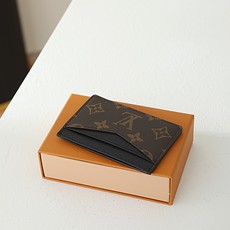 【顶级品质】 M60166 老花黑 以 Monogram Macassar 帆布制成的 Neo 卡包是携带重要卡片的首选 【顶级品质】 M60166 老花黑 以 Monogram Macassar 帆布制成的 Neo 卡包是携带重要卡片的首选