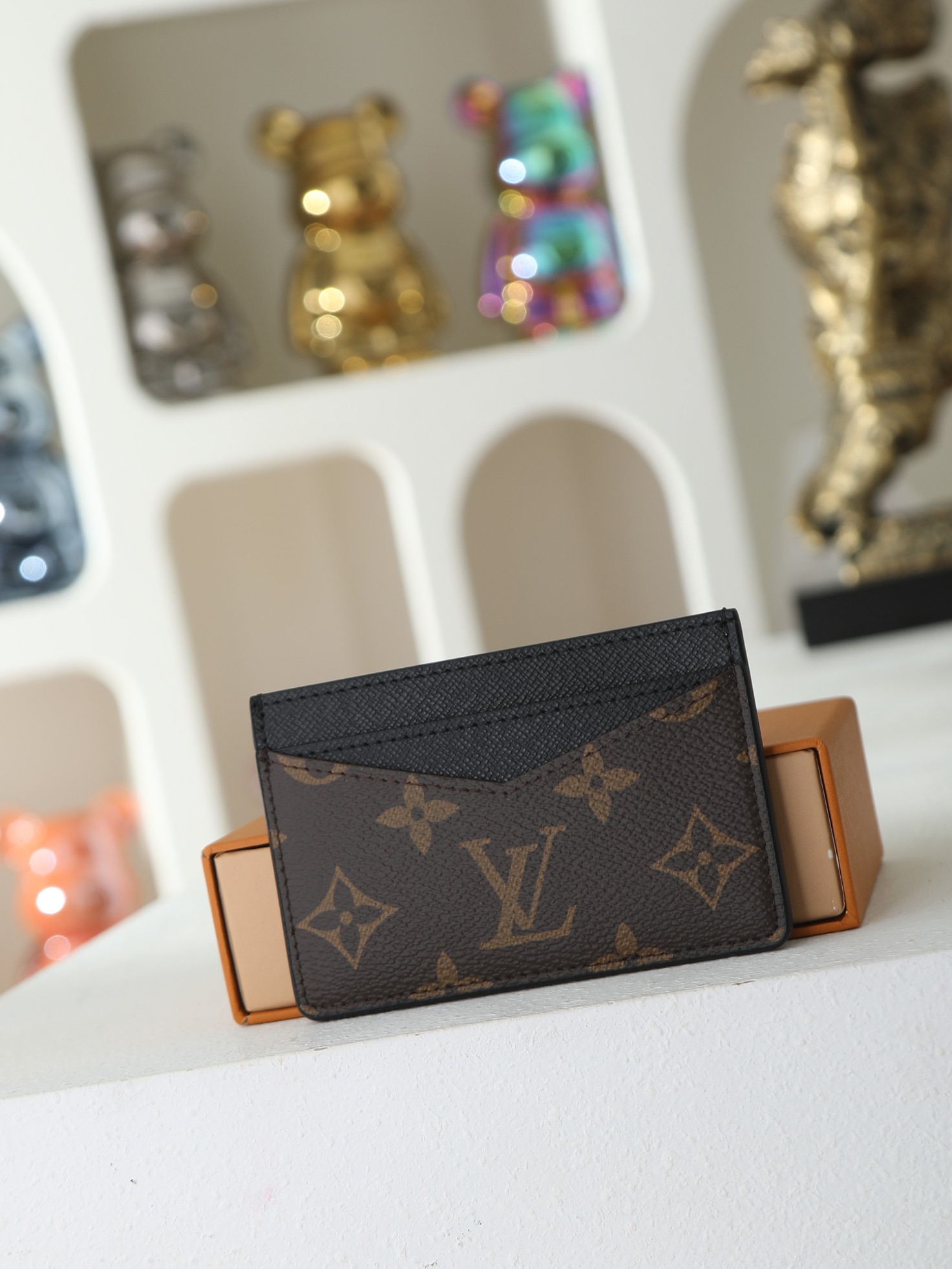 【顶级品质】 M60166 老花黑 以 Monogram Macassar 帆布制成的 Neo 卡包是携带重要卡片的首选 【顶级品质】 M60166 老花黑 以 Monogram Macassar 帆布制成的 Neo 卡包是携带重要卡片的首选