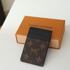 【顶级品质】 M60166 老花黑 以 Monogram Macassar 帆布制成的 Neo 卡包是携带重要卡片的首选 【顶级品质】 M60166 老花黑 以 Monogram Macassar 帆布制成的 Neo 卡包是携带重要卡片的首选